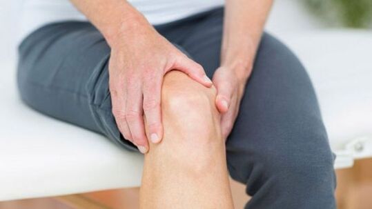 Knieschmerzen sind ein Hauptsymptom der Kniearthrose